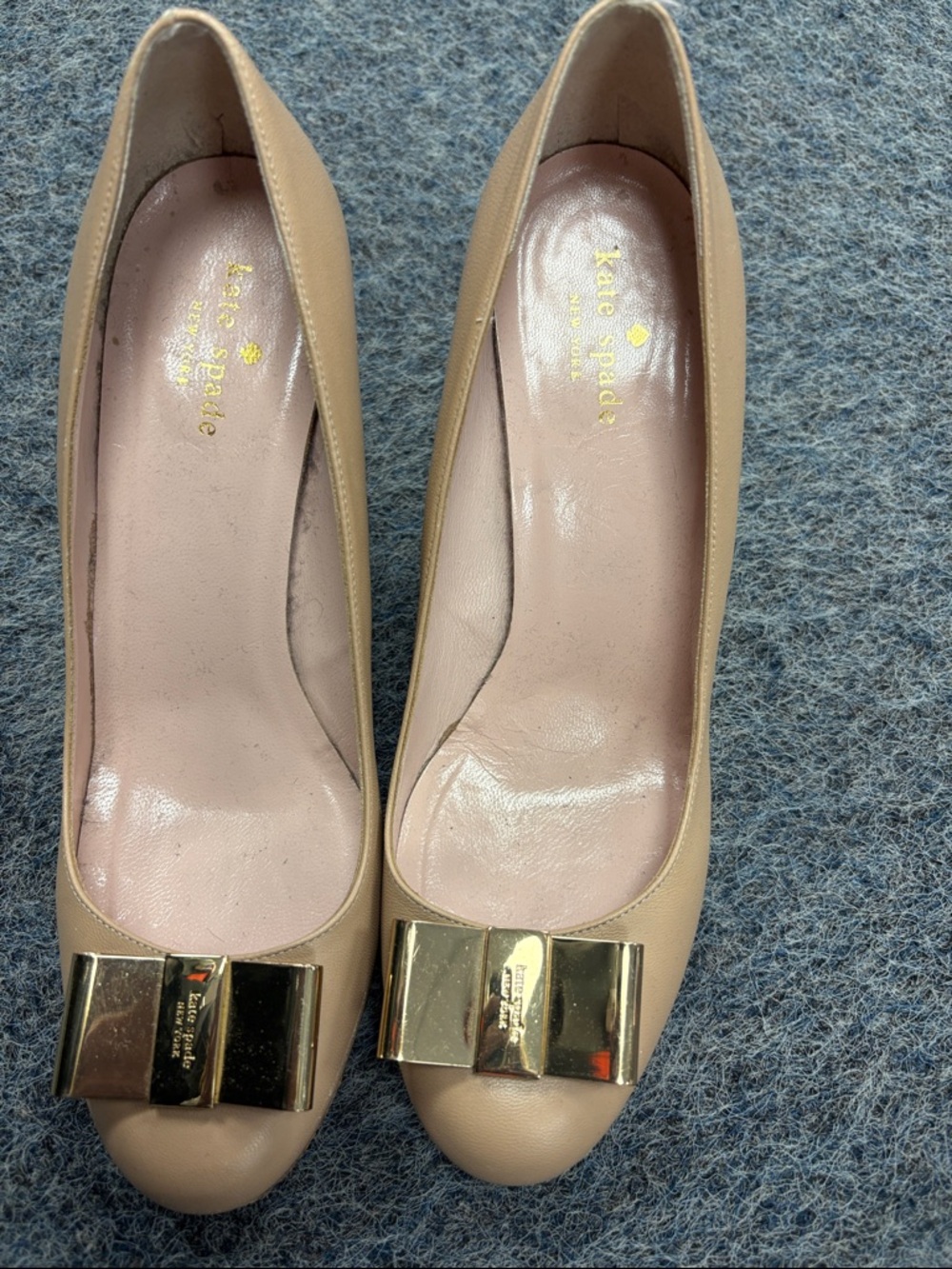 kate spade Beige Leather Heels with Gold Bow Accent